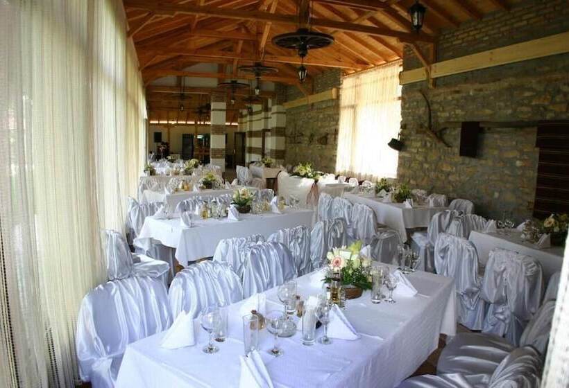 אתר נופש Ecohotel Imenieto