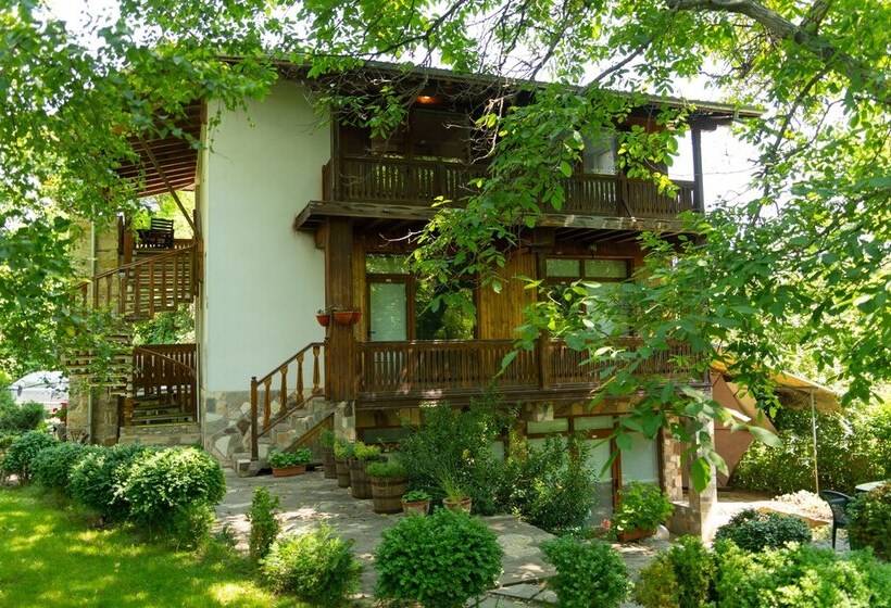 אתר נופש Ecohotel Imenieto