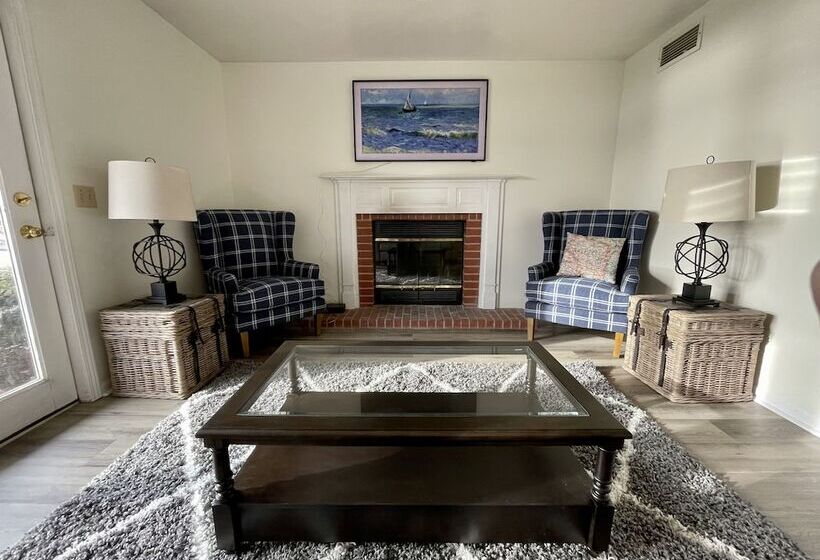 The Alex Furnished Rentals