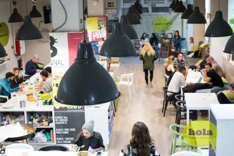 Общежитие Hola Hostal Eixample