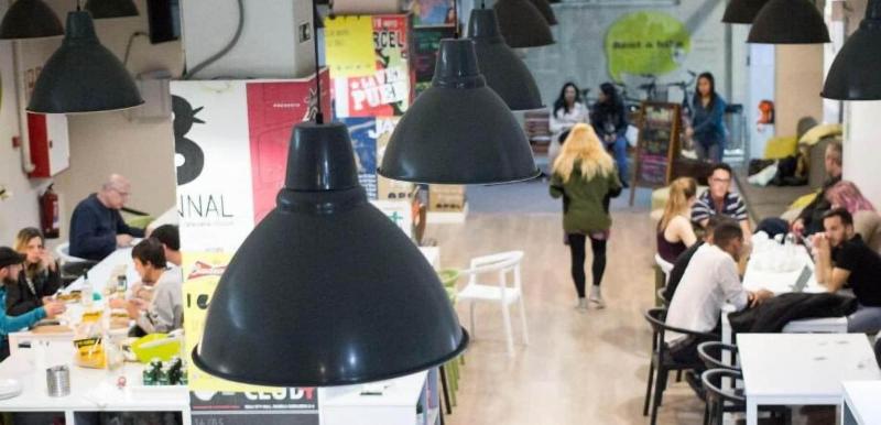 Общежитие Hola Hostal Eixample