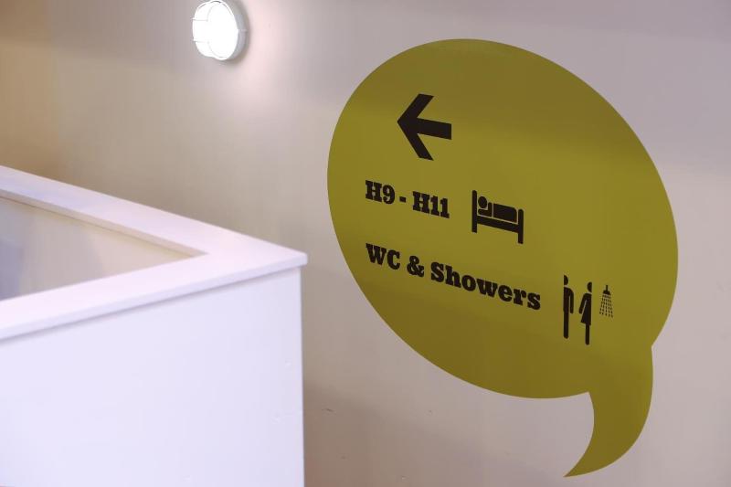 Общежитие Hola Hostal Eixample