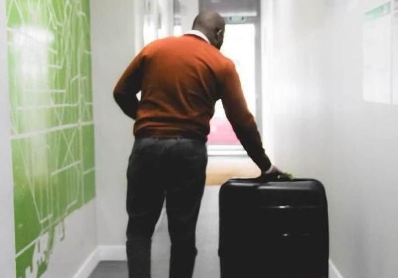 Общежитие Hola Hostal Eixample