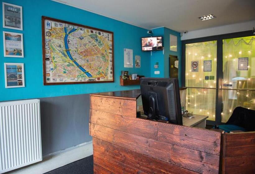 호스텔 Onefam Budapest