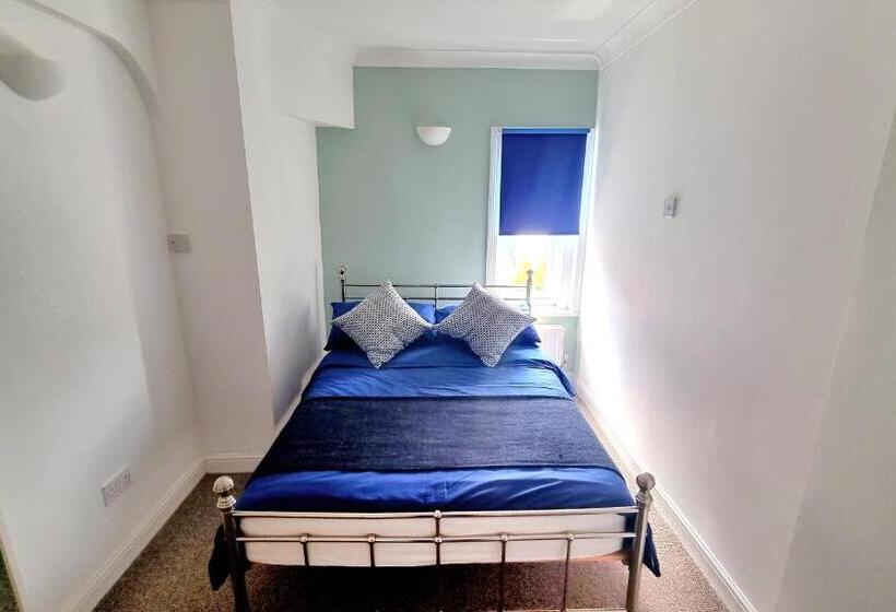 Beachcomber Holiday Apartments