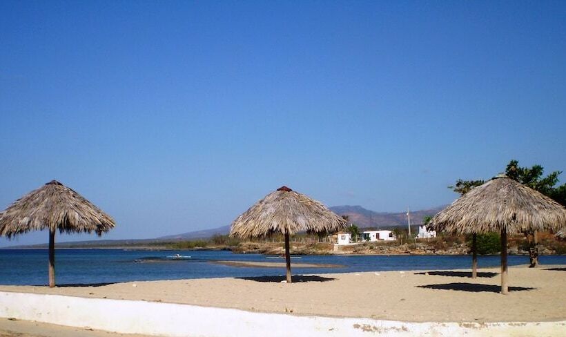 تختخواب و صبحانه Hostal Cuba
