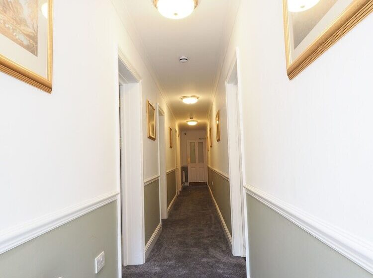 Bed and Breakfast Villa Verde Gatwick