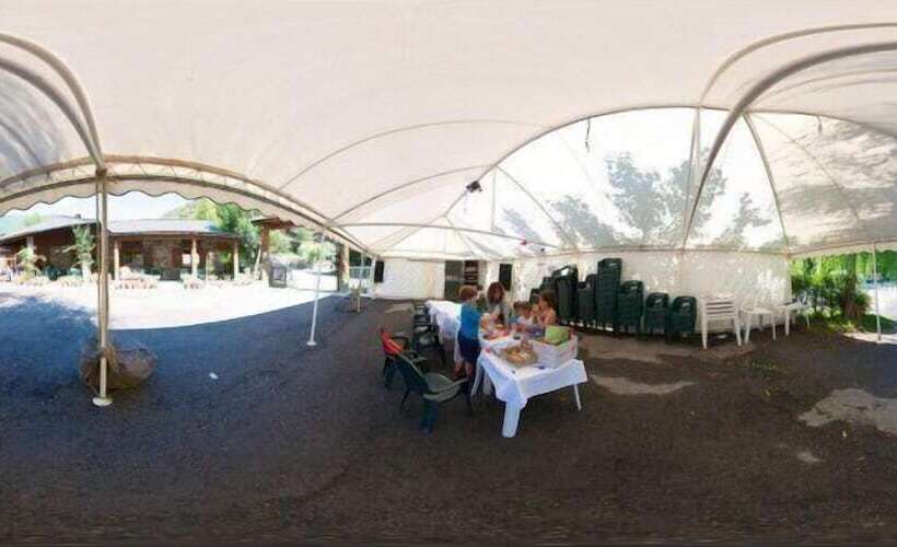 Camping Bungalows La Borda Del Pubill