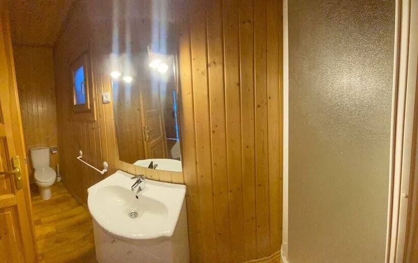 Camping Bungalows La Borda Del Pubill