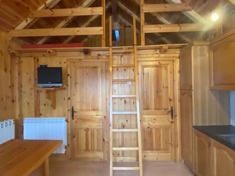 Camping Bungalows La Borda Del Pubill