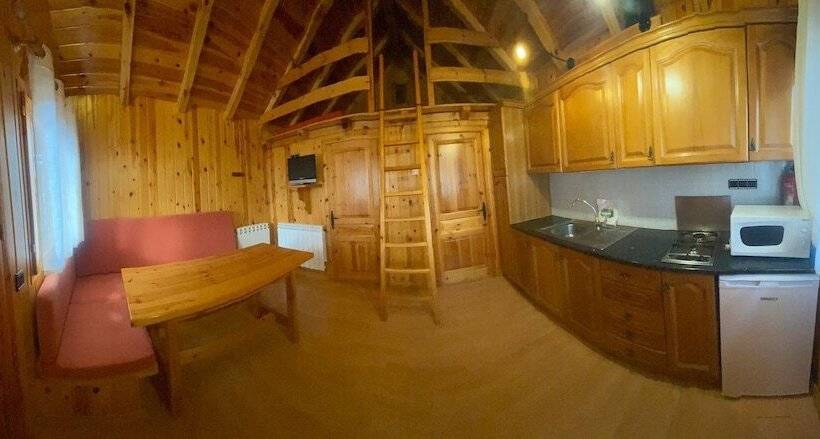 Camping Bungalows La Borda Del Pubill