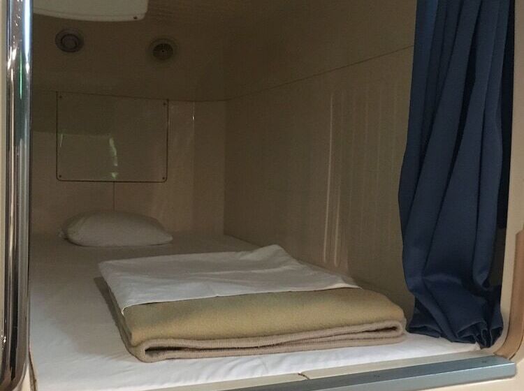 Capsule Hotel Shinjuku 510