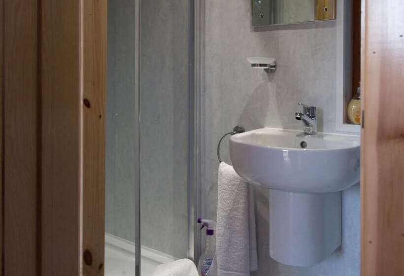 فندق فئة نجمة واحدة The Norman Knight Whichford