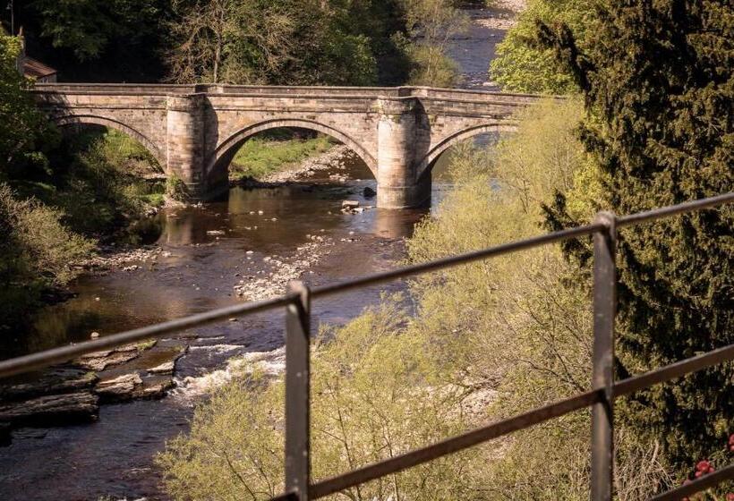 פונדק The Unicorn Richmond