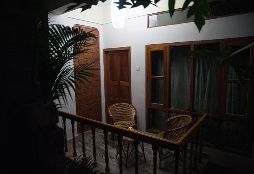 호텔 Ashiyana Cliff And Beach Resort