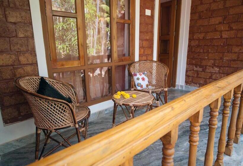 호텔 Ashiyana Cliff And Beach Resort