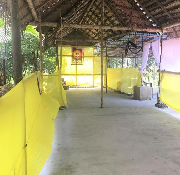 호텔 Ashiyana Cliff And Beach Resort