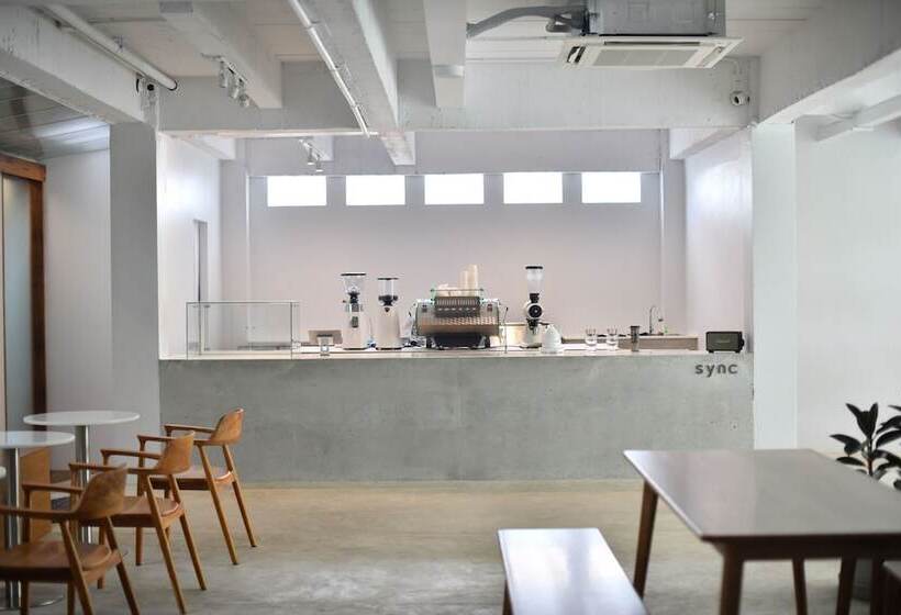 Отель At Kamala