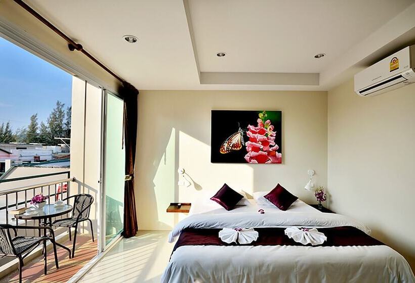 Отель At Kamala