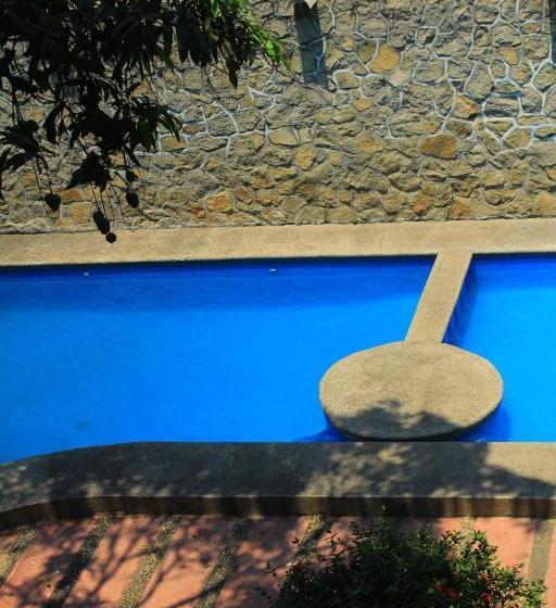 בית מלון כפרי Avenida