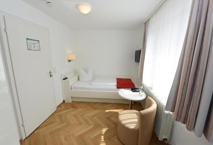 ホテル Badischer Landgasthof Hirsch