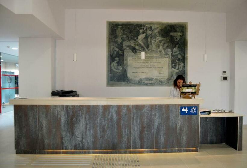 فندق Balneario De Graena