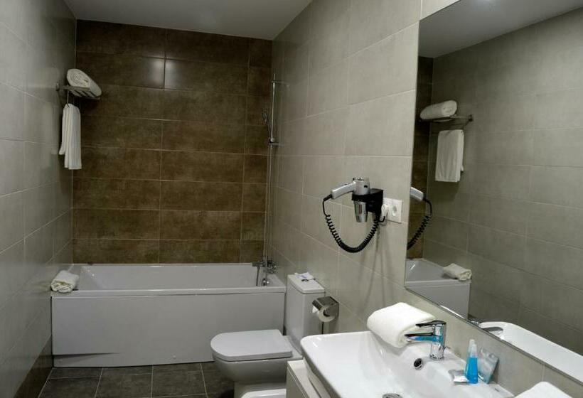 فندق Balneario De Graena