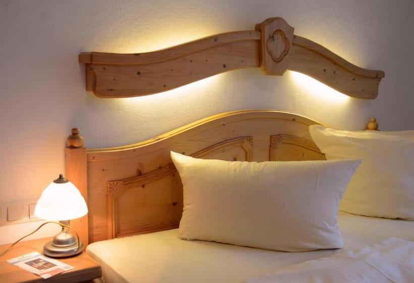 Отель Bergbauernwirt Im Landhaus Bolgental