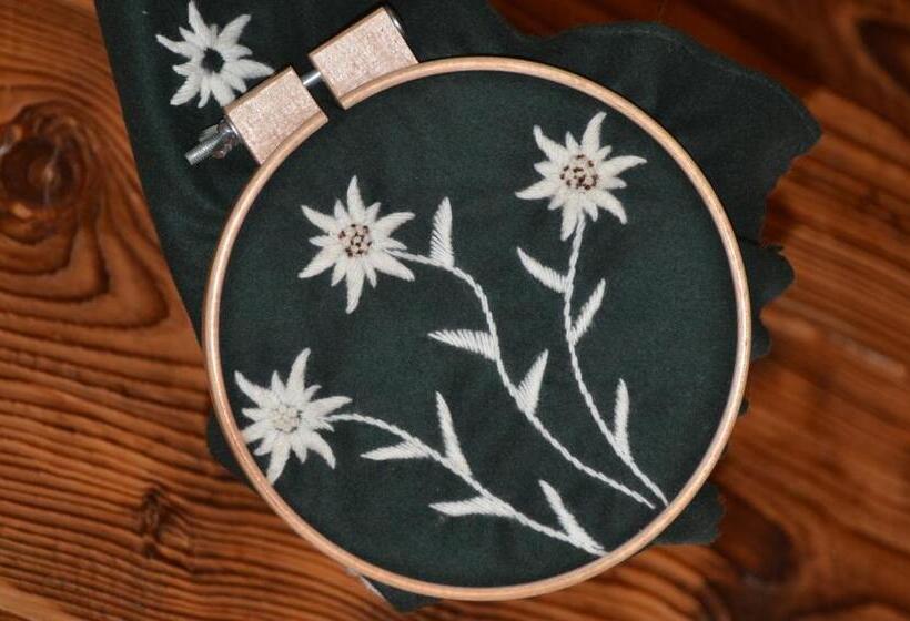 Отель Bergbauernwirt Im Landhaus Bolgental