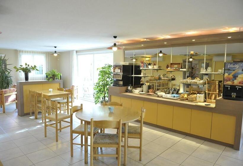 Brit Hotel Essentiel Millau