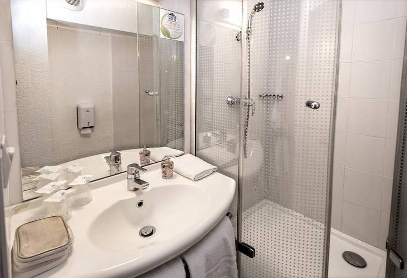 Brit Hotel Essentiel Millau