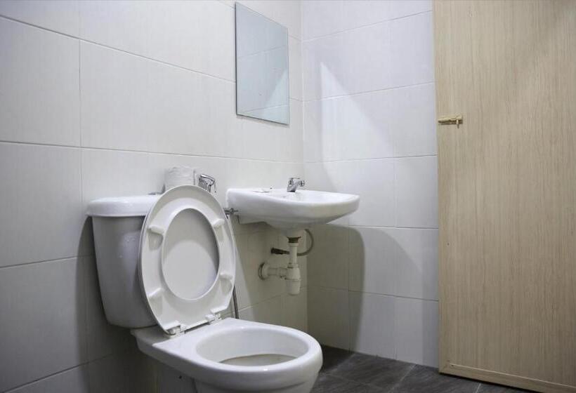 فندق Evonne Budget