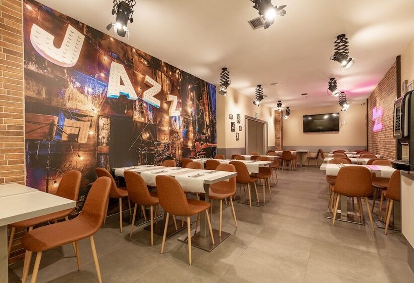 هتل Colectia Urumea