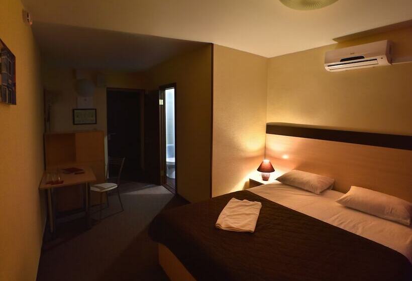 בית מלון כפרי City