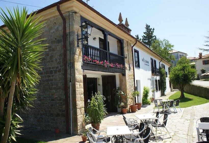 هتل Colonial De Santillana