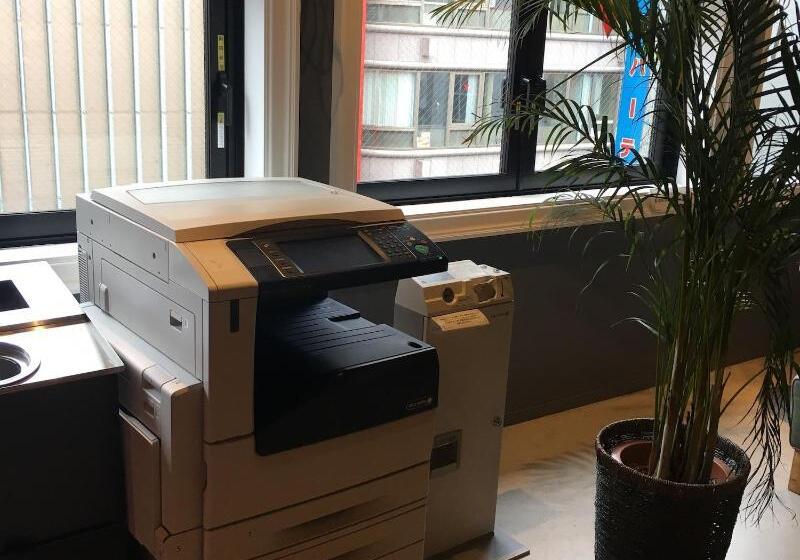 Капсульный Oтель Booth Netcafe & Capsule