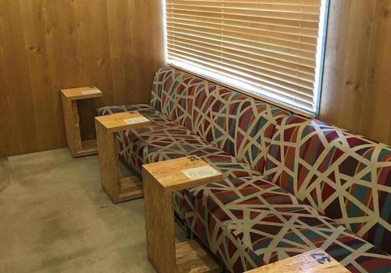 Капсульный Oтель Booth Netcafe & Capsule