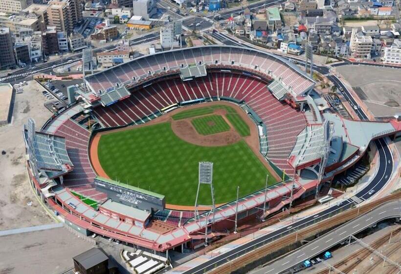 Hiroshima Capsule Hotel & Sauna New Japan Ex Caters To Men