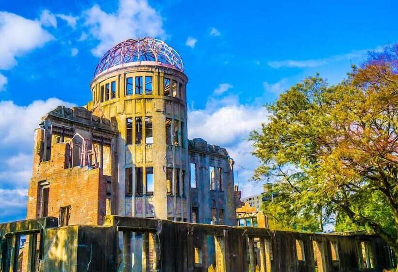 Hiroshima Capsule Hotel & Sauna New Japan Ex Caters To Men