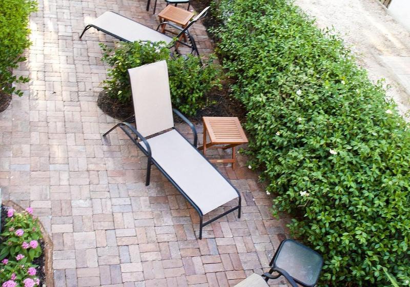 בית מלון כפרי Desoto Beach Gardens