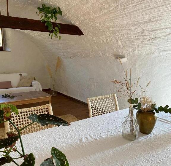 هتل Ecoturisme Mas Ribas