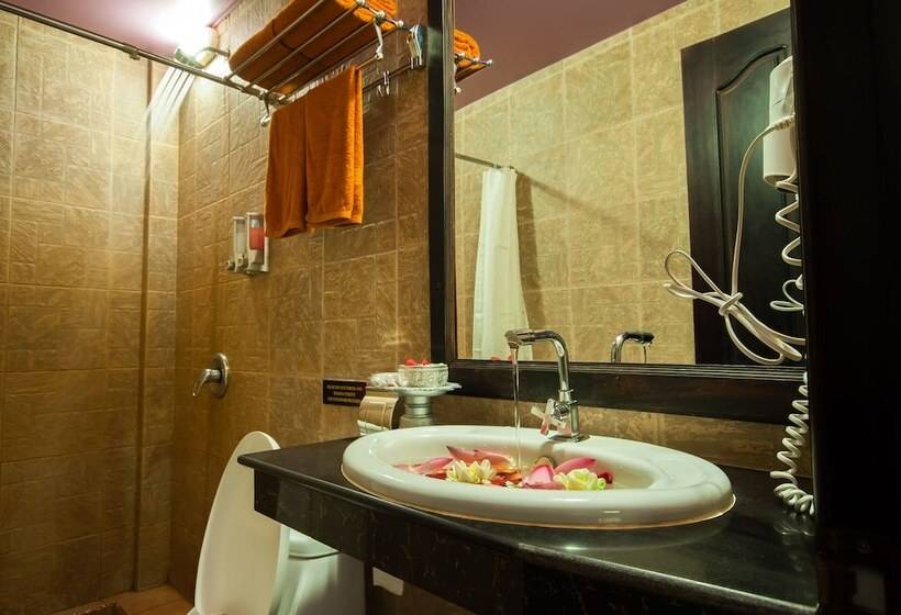 فندق Golden Butterfly Villa