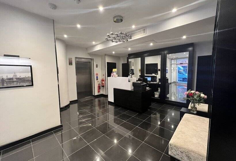 בית מלון כפרי Great St Helen