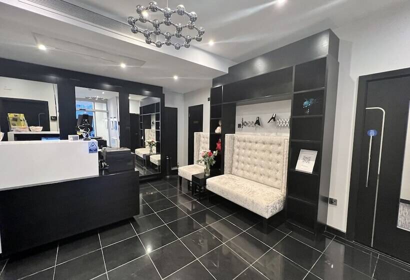 בית מלון כפרי Great St Helen