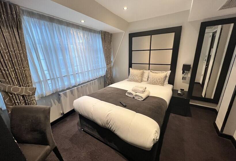 בית מלון כפרי Great St Helen