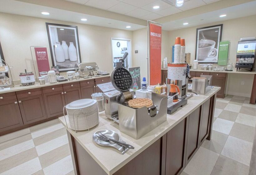 فندق Hampton Inn By Hilton Amesbury