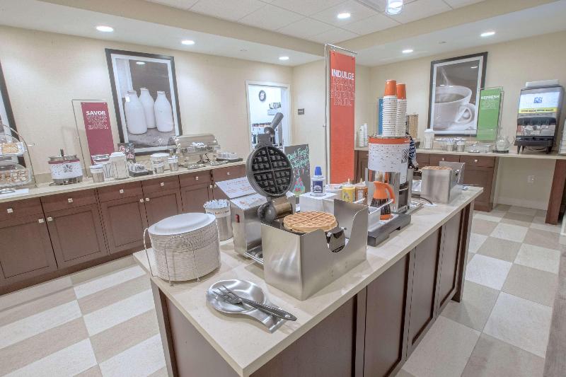 فندق Hampton Inn By Hilton Amesbury