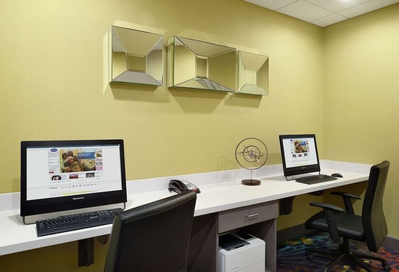 فندق Hampton Inn & Suites St. Louis/alton