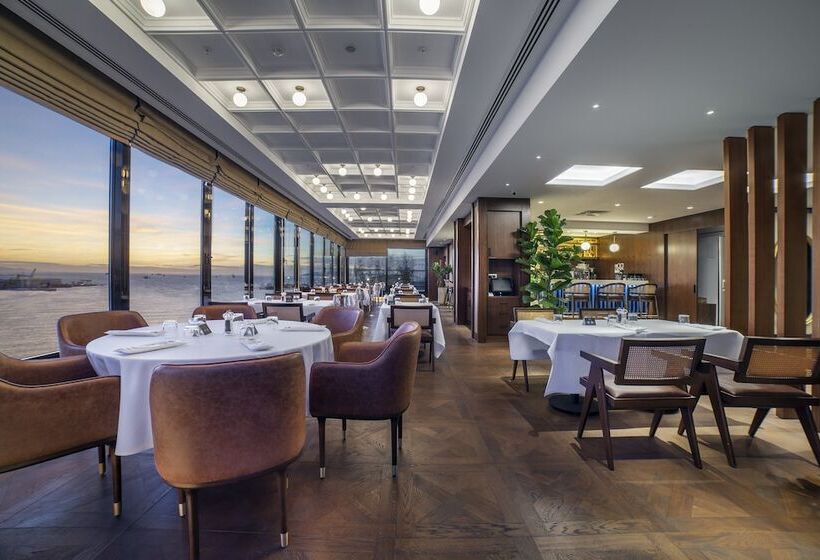 Отель Holiday Inn Istanbul Tuzla Bay, An Ihg