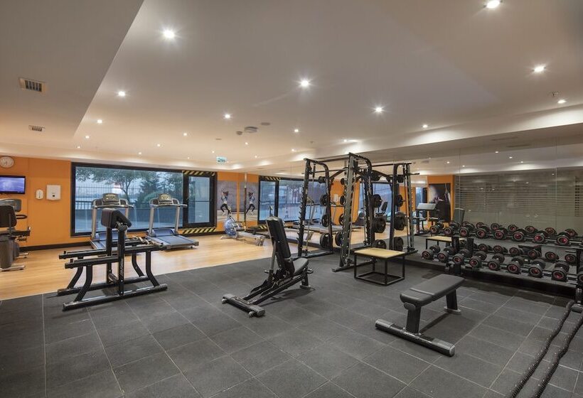 Отель Holiday Inn Istanbul Tuzla Bay, An Ihg